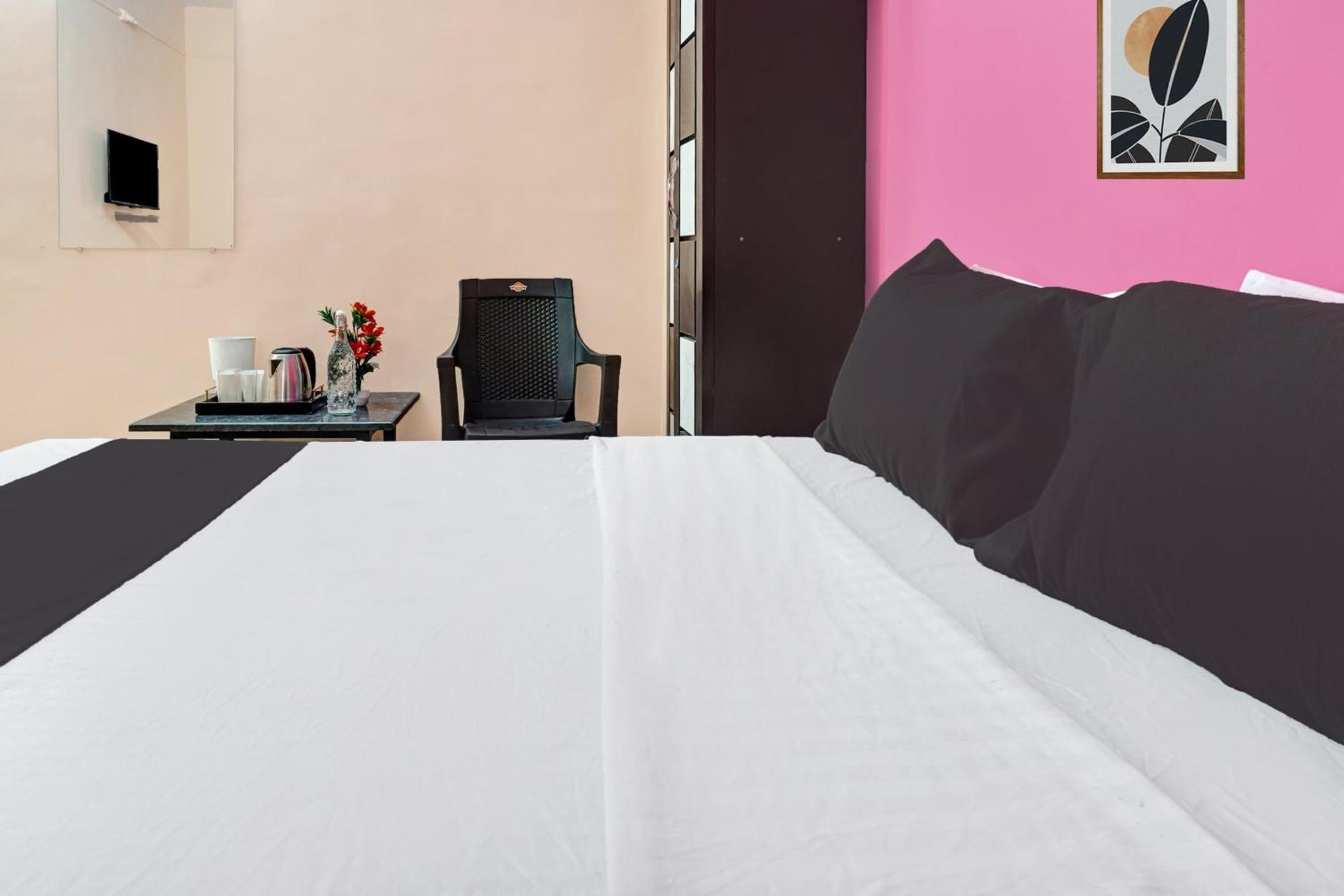 Hotel O Sky 7 Lodge Pimpalwandi Zewnętrze zdjęcie